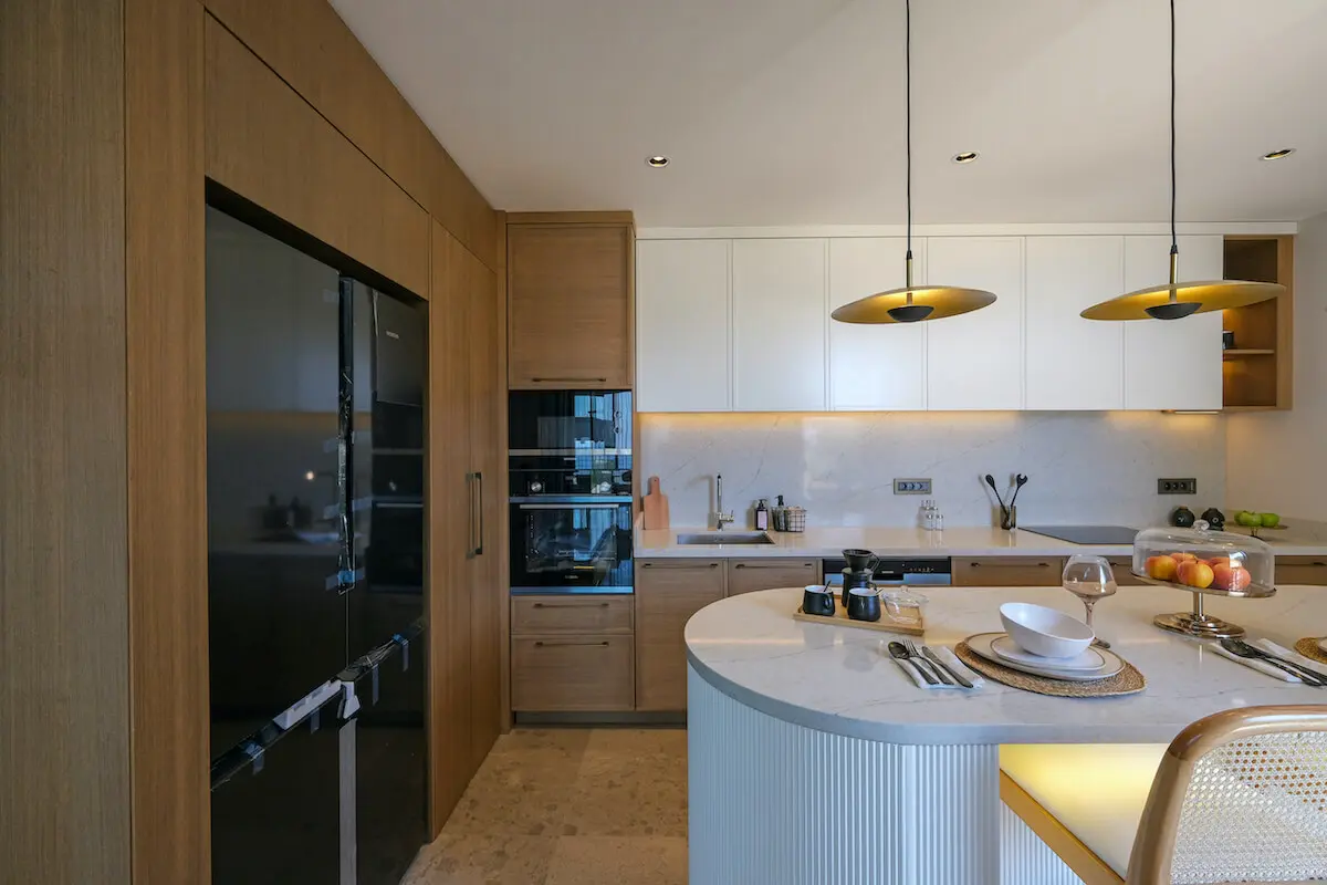 Fitted kitchen